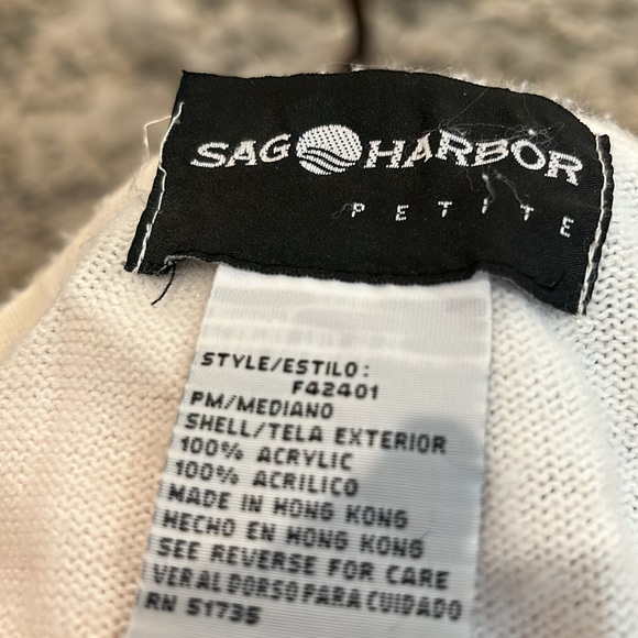 Winter white shell & sweater mock set Sag Harbor Petite M Acrylic lightly worn - Picture 7 of 7